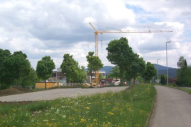 Ansichten Mittelstadt Heerstrasse Berufsschulzentrum Mai2002 Berufsschulzentrum 20.05.2002 01.JPG