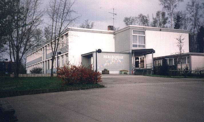 Ansichten Mittelstadt Heerstrasse Realschule 1995 Realschule Fruehjahr 1995 01.JPG