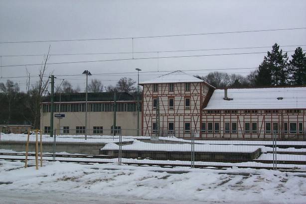 Datei:Ansichten Mittelstadt Gebaeude Bahnhof Februar2003 Bahnhof 09.02.2003 08.JPG