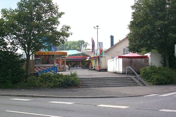 Ansichten Mittelstadt Stadionstrasse Volksfest Rummelplatz 15.08.2000 02.JPG