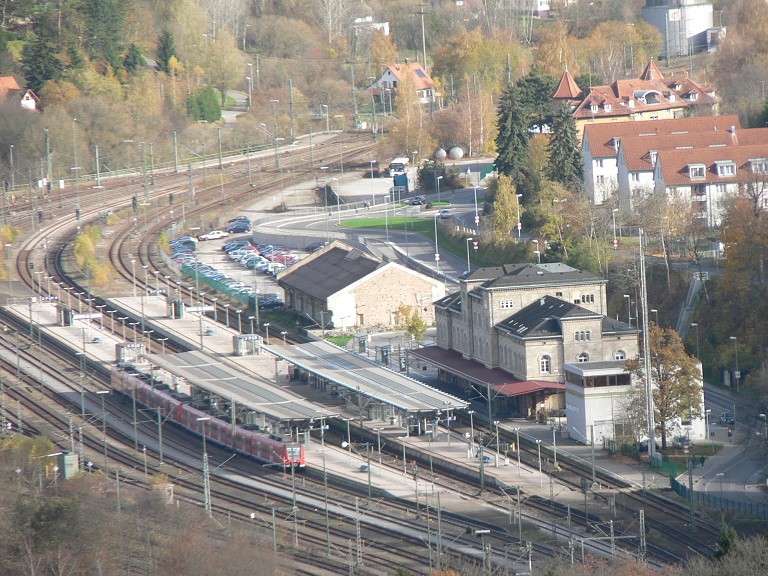Datei:Ansichten Mittelstadt Gebaeude Bahnhof Oktober2005 Bahnhof 31.10.2005 01.jpg