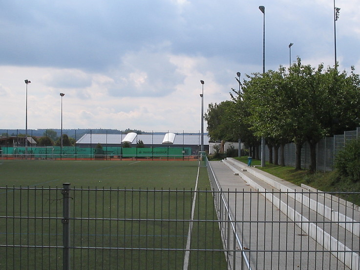 Ansichten Mittelstadt Gebaeude Stadion August2005 Stadion 13.08.2005 08.jpg