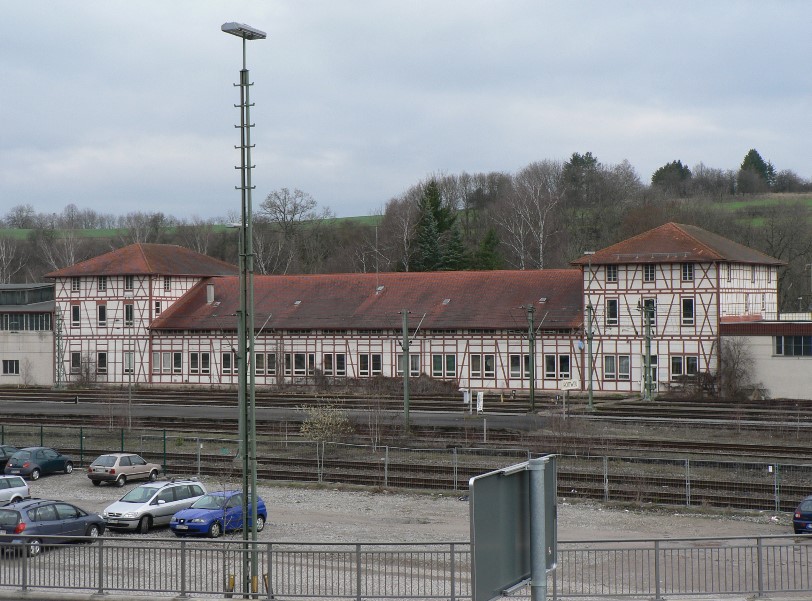 Ansichten Mittelstadt Gebaeude Bahnhof Bahnbetriebswerk April2006 Bahnbetriebswerk 17.04.2006 01.jpg