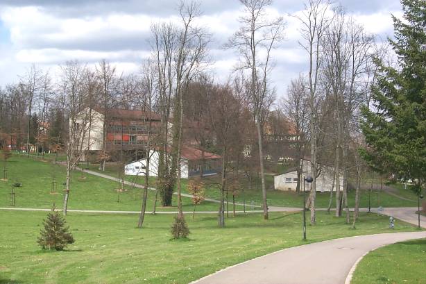 Ansichten Mittelstadt Lorenz-Bock-Strasse Konrad-Witz-Schule Konrad-Witz-Schule 13.04.2001 01.jpg