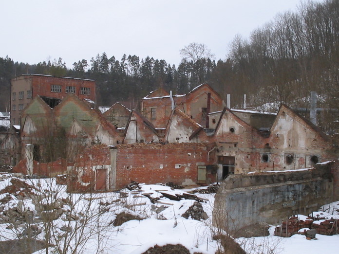 Datei:Ansichten GewerbeparkNeckartal WestlichesNeckartal Vermischtes Ruinen Maerz2005 Ruinenfeld 12.03.2005 03.jpg