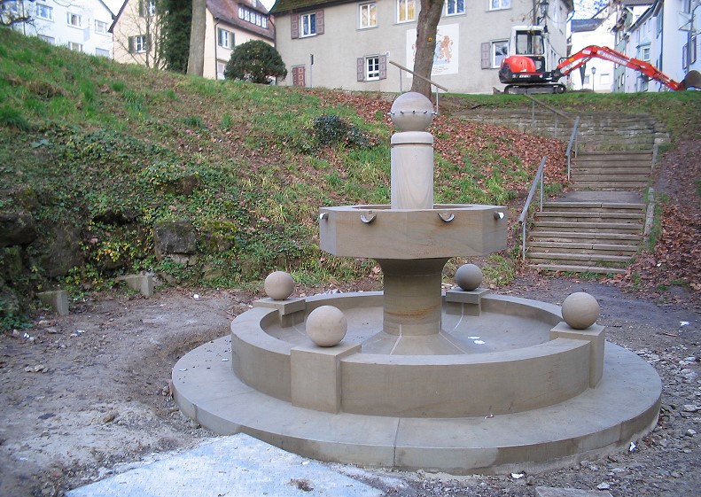 Datei:Typisch rottweil Brunnen BrunnenStadtgraben Dezember2006 BrunnenStadtgraben 03.12.2006 02.jpg