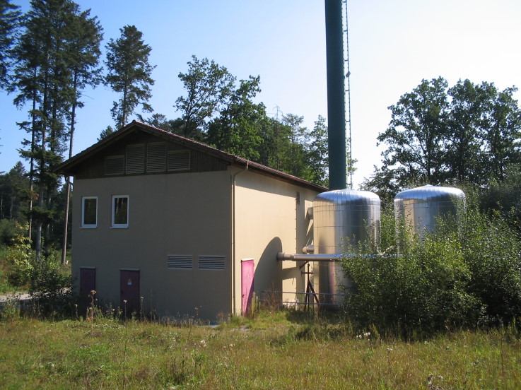 Themen 2005 September2005 Biogas-Kraftwerk BlockheizKraftwerkHausen 05.09.2005 01.jpg