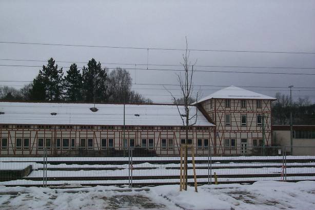 Datei:Ansichten Mittelstadt Gebaeude Bahnhof Februar2003 Bahnhof 09.02.2003 09.JPG