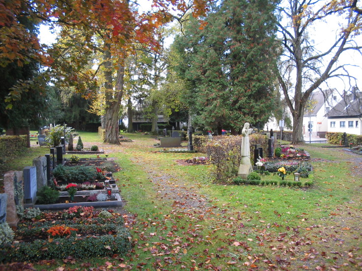 Ansichten Altstadt Gebaeude Friedhof FriedhofAltstadt 22.10.2005 05.jpg