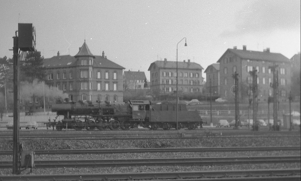 Ansichten Mittelstadt Eisenbahnstrasse Insel April1974 EisenbahnerSiedlung April 1974 01.jpg