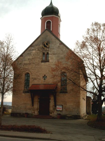Datei:Ansichten Hausen Gebaeude Kirche KircheHausen 22.11.2003 01.jpg