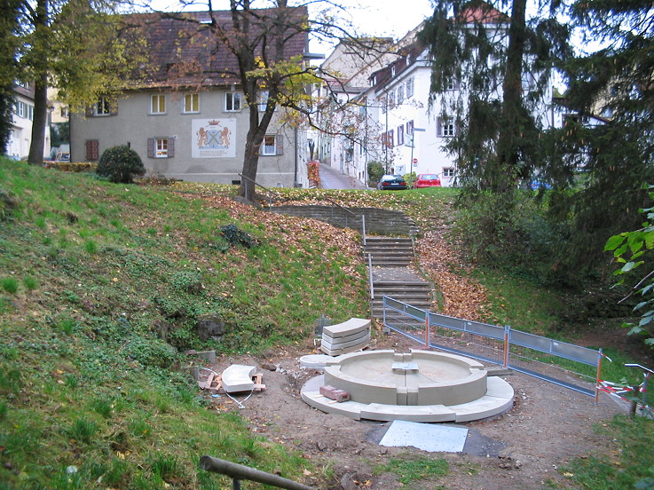Datei:Typisch rottweil Brunnen BrunnenStadtgraben Oktober2006 2006.10.29 BrunnenStadtgraben 29.10.2006 01.jpg