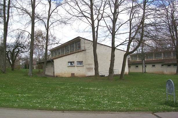 Datei:Ansichten Mittelstadt Lorenz-Bock-Strasse Konrad-Witz-Schule Konrad-Witz-Schule 13.04.2001 05.jpg