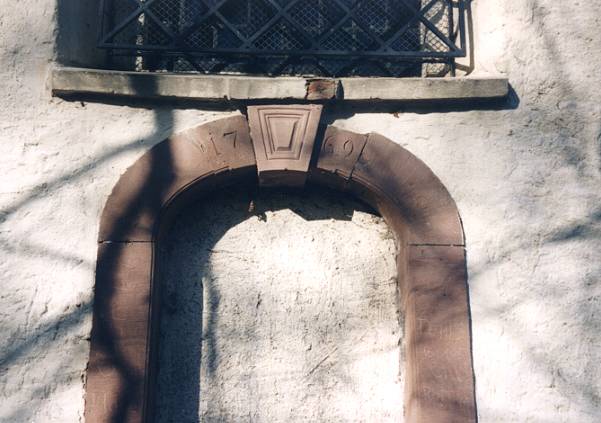 Datei:Ansichten RegionRottweil Neckarburg Kapelle Neckarburgkapelle Januar 1995 03.jpg