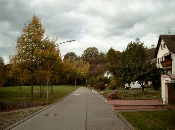 Datei:Ansichten Goellsdorf Muehlwiesenstrasse Muehlwiesenstrasse 11.10.2003 04.jpg