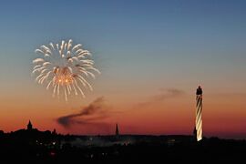Eroeffnungsfeuerwerk Volksfest Juni 2022 SDQH5299.jpg