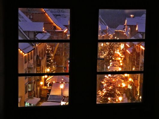 Fensterbild Weihnachtsmarkt3.JPG