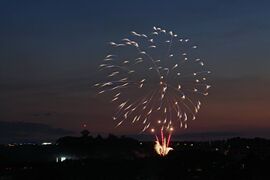Volksfest Eroeffnung Feuerwerk Juni 2023 SDQH8007.jpg