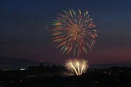 Volksfest Eroeffnung Feuerwerk Juni 2023 SDQH8018.jpg